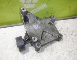 Кронштейн генератора для VW Passat B5 96-00  запчасти бу