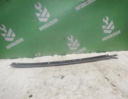 Накладка лобового стекла левая для Hyundai Lantra 96-00  запчасти бу