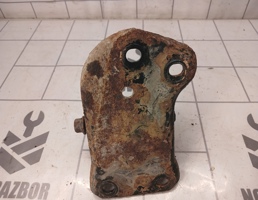 Кронштейн задней балки для VW Passat  B3  1988-1993  запчасти бу