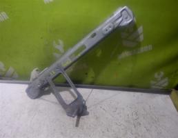 Стеклоподъемник механ. задний левый для Ford Focus 1 1998-2004  запчасти бу