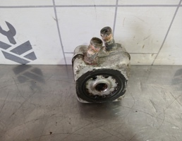 Радиатор масляный для VW Golf 4 Bora 97-05  запчасти бу