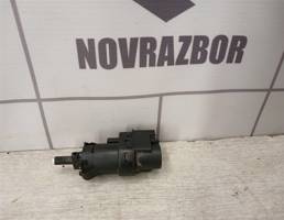 Датчик включения стопсигнала для Ford Focus 2 08-11  запчасти бу