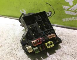 Блок предохранителей для Volvo S40 95-98  запчасти бу