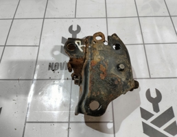 Кронштейн задней балки для Renault Clio 3  2005-2012  запчасти бу