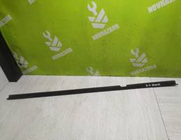 Уплотнитель стекла двери для Skoda Felicia 1995-1998  запчасти бу