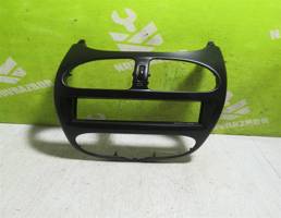 Накладка декоративная для Peugeot 206 98-12  запчасти бу