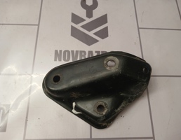 Кронштейн двигателя левый для Audi 80  90  B3  86-91  запчасти бу