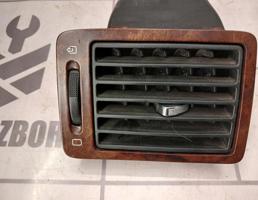 Дефлектор воздушный для Peugeot 307 2001-2008  запчасти бу