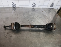 Полуось передняя левая для VW Passat B5 96-00  запчасти бу