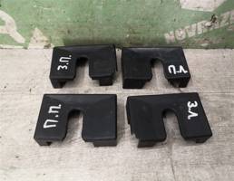 Накладка (кузов внутри) для VW Passat B4 94-96  запчасти бу