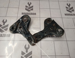 Кронштейн передней балки для Faw Besturn B50 2009-2016  запчасти бу