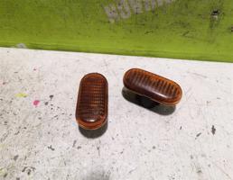 Повторитель на крыло желтый для Renault Clio 2 Symbol 1998-2008  запчасти бу