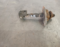 Ограничитель двери для Kia RIO 1 2000-2004  запчасти бу