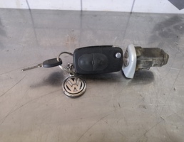 Вставка замка двери для VW Passat B5 96-00  запчасти бу