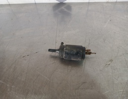 Насос омывателя для Audi 80  90  B3  86-91  запчасти бу