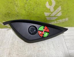 Накладка (кузов внутри) для LADA VESTA 15-19  запчасти бу