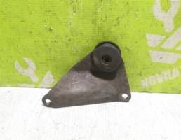 Кронштейн (сопут. товар) для Audi 80  90  B3  86-91  запчасти бу