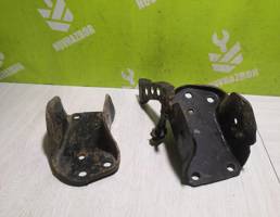 Кронштейн задней балки для VW Passat  B3  1988-1993  запчасти бу