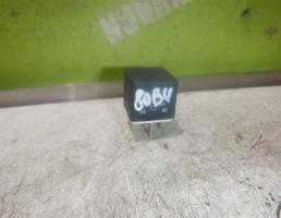 Реле для Audi 80 90 B4 91-94  запчасти бу