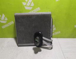 Испаритель кондиционера для Hyundai i30 12-17  запчасти бу