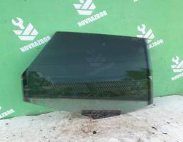 Стекло двери задней правой для Audi 80  90  B3  86-91  запчасти бу