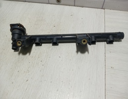 Рейка топливная (рампа) для Renault Clio 2 Symbol 1998-2008  запчасти бу