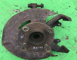 Кулак поворотный передний правый для VW Golf 2 Jetta 2 83-92  запчасти бу