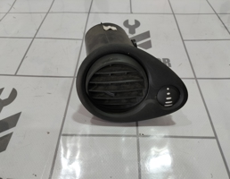 Дефлектор воздушный для Renault Clio 3  2005-2012  запчасти бу