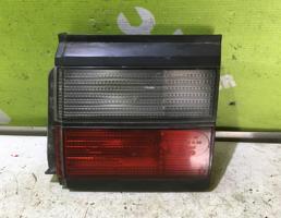 Фонарь задний внутренний правый для VW Passat  B3  1988-1993  запчасти бу