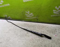 Поводок стеклоочистителя передний правый для VW Golf 3 Vento 91-97  запчасти бу
