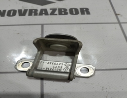 Петля крышки багажника для Renault Clio 3  2005-2012  запчасти бу
