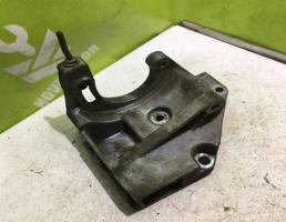 Кронштейн гидроусилителя для Renault Megane 96-99  запчасти бу