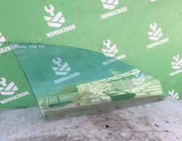 Стекло двери передней правой для Volvo S40 95-98  запчасти бу