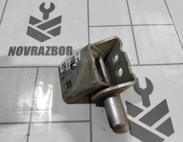 Петля двери передней левой нижняя для Renault Clio 3  2005-2012  запчасти бу