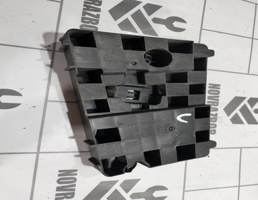 Кронштейн (сопут. товар) для Renault Clio 3  2005-2012  запчасти бу