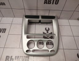 Рамка магнитолы для Chery QQ6 S21 07-10  запчасти бу