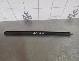 Уплотнитель стекла двери для Renault Clio 2 Symbol 1998-2008  запчасти бу