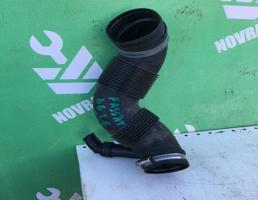 Патрубок воздушного фильтра для VW Passat B6 05-10  запчасти бу
