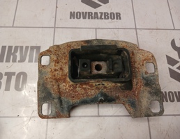 Опора КПП левая для Ford Focus 2 05-08  запчасти бу