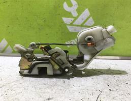 Замок двери задней левой для Mitsubishi Galant 8  EA 97-03  запчасти бу