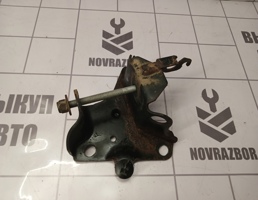 Кронштейн задней балки для Renault Megane 3 09-16  запчасти бу