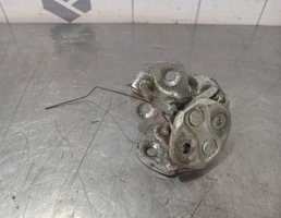 Ответная часть замка двери для Mazda 626 (GE) 1992-1997  запчасти бу