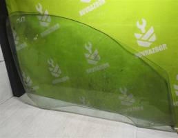 Стекло двери передней правой для Peugeot 206 98-12  запчасти бу
