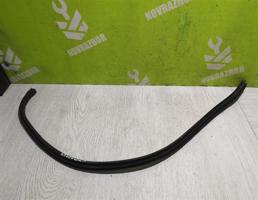 Уплотнитель для Kia Sephia Shuma 1996-2001  запчасти бу