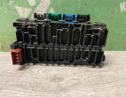 Блок предохранителей для VW Golf 3 Vento 91-97  запчасти бу