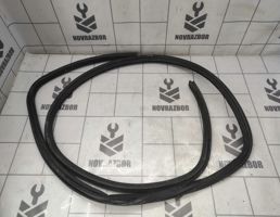 Уплотнитель двери для VW Golf 3 Vento 91-97  запчасти бу