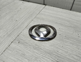 Эмблема для Mazda 323 BA 94-98  запчасти бу