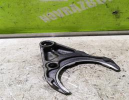 Вилка включения передач для Mazda Mazda 3  BK  02-09  запчасти бу