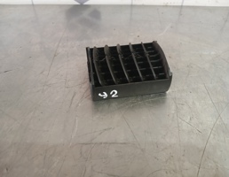 Дефлектор воздушный для Audi 80  90  B3  86-91  запчасти бу