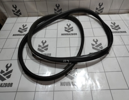 Уплотнитель двери для Renault Clio 3  2005-2012  запчасти бу